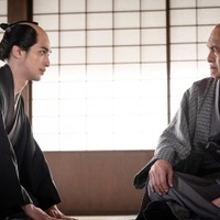 大河「べらぼう」蔦重（横浜流星）と意次（渡辺謙）のラストシーン「初回と重なる粋な演出」「胸熱なサブタイトル回収」と反響相次ぐ