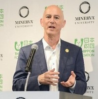 ミネルバ大学　マイク・マギー学長