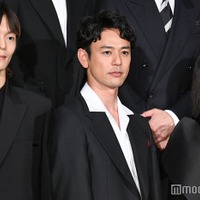 妻夫木聡ら豪華キャスト13人レッドカーペット集結「映画の力を信じたい」広瀬すずは大胆肩出し衣装で登場【宝島】