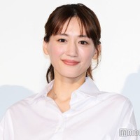 綾瀬はるか、レザーコーデで美脚披露「美しさの塊」「スタイル良すぎ」反響殺到