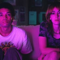 『テレビの中に入りたい』© 2023 PINK OPAQUE RIGHTS LLC. ALL RIGHTS RESERVED.