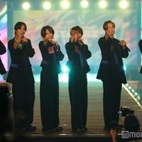 秋元康プロデュース・MATSURI、独自の世界観で迫力のパフォーマンス 力強い歌声響かせる【STARRZ TOKYO 2025】