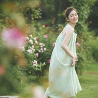 小芝風花「お花がテーマ」カレンダー2026「Flower」予約開始