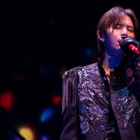 Ryosuke Yamada（山田涼介）圧巻オーラ放ったソロでのフェス初出演 Hey! Say! JUMP「ウィークエンダー」も披露・4回の水分補給でキラキラ効果音【ZOZOFES】