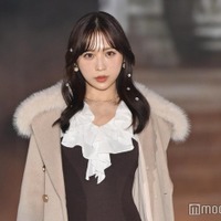 AKB48小栗有以、美ボディライン際立つニットワンピ姿 上品コーデに釘付け【ガルアワ2025AW】