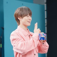 なにわ男子・大橋和也、全身ピンク衣装姿で“3分身” 最近衝撃的だった出来事も明かす