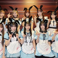 =LOVE、“不思議の国”衣装&うさ耳で新曲披露 野口衣織の間奏ダンスも話題