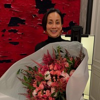 中村江里子アナ「おっぱいタオルを手にする息子」公開「面白すぎる」「抜群スタイルにしか目が行かない」の声