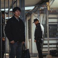 「捏造された都市」(C)2025 Disney and its related entities