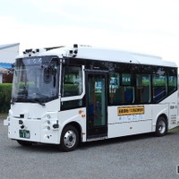 自動運転バス車内探検