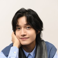 モデルプレスのインタビューに応じた佐野晶哉（C）モデルプレス