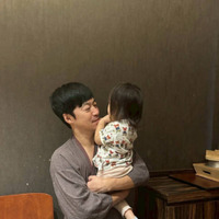 東貴博、安めぐみ＆娘たちと温泉旅行へ！まったり家族団らんSHOT公開「行きつけっていいよね」