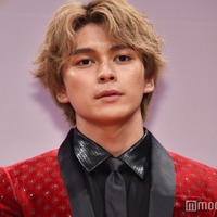 眞栄田郷敦、人気お笑いコンビと中学の先輩後輩だった「こんな男前がピアスして入学してきたらビックリする」