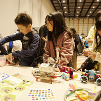 プログラボのブースのようす