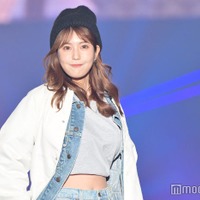 “令和の峰不二子”阿部なつき、美背中ざっくり大胆ドレス姿披露「美しすぎる」「色っぽくてかっこいい」と話題