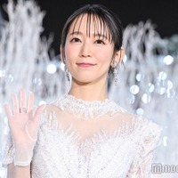 『WHITE KITTE』点灯式に出席した吉岡里帆（C）モデルプレス