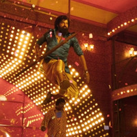 『マーク・アントニー』© Mini Studio © Ayngaran International