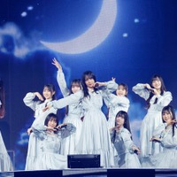 日向坂46、ライブ欠席の五期生・高井俐香への“メッセージ”話題「感動した」「泣いた」【MONSTER GROOVE】