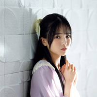 乃木坂46瀬戸口心月、かわいらしさを追求したグラビアにドキッ！あどけない表情で魅せる