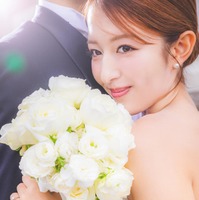 双子モデル“りかりこ”りか、結婚を発表 お相手とのウェディングフォト公開「一生に一度のこの瞬間をゆっくり噛みしめています」
