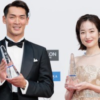 「第23回ベストフォーマリスト」授賞式に出席した槙野智章、高梨臨（C）モデルプレス