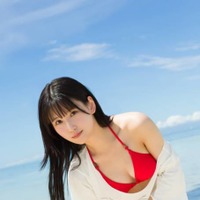 #2i2森嶋あんり、美バストが覗くビキニSHOT披露！セブ島と思い出の地を舞台に素の魅力が光る