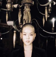 ノンバイナリー公表のXG・COCONA、プロデューサーJAKOPS（SIMON）がコメント「自分の人生を愛せるように」 成人式記念ショット公開