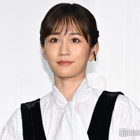 AKB48 20周年記念公演千秋楽、前田敦子「桜の木になろう」独唱で幕開け 高橋みなみ・小嶋陽菜ら1期生との歌唱で歓声＆すすり泣く声も