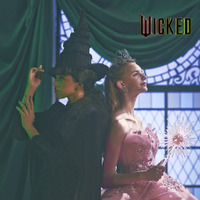 「リトル・マーサ」『ウィキッド』フォトプラン© Universal City Studios. All Rights Reserved.