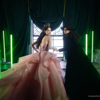 「リトル・マーサ」『ウィキッド』フォトプラン© Universal City Studios. All Rights Reserved.