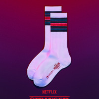 ソックス＆リングノートほか、ファミマ×「ストレンジャー・シングス」コラボアイテムが新登場！12月12日より発売