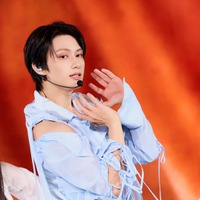 JUN（ジュン）（P）＆（C）PLEDIS Entertainment