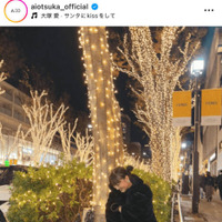 「デートしたい」大塚愛、笑顔を見せたイルミネーション満喫SHOTに反響「天使いる」