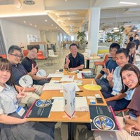 多様な立場の参加者が意見を交換するようす（8月開催のQUEST HEROES summerにて）