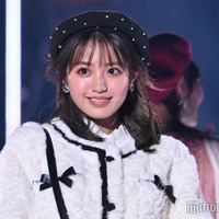 香音、プリーツミニ×ロングブーツ姿にファン絶賛「等身すごい」「異次元のスタイル」