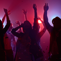 人見知りで落選した最終審査　アイドルカフェで働いた結果⇒半年後、大舞台に立つアイドルに！？