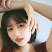 「原菜乃華カレンダー 2026.04-2027.-03」（C）KADOKAWA／撮影：熊木優