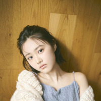 原菜乃華、ほっそり美肩チラリのキャミソールSHOT披露！天真爛漫で等身大の姿にキュン