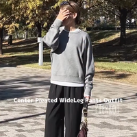 グレー×ブラックコーデ。大人が品良くまとめるときの簡単なコツって？【40代の毎日コーデ】