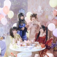 Z世代女子憧れのアイドル・きゅるりんってしてみて、 “5周年パーティー”をイメージしたキュートな衣装姿を披露