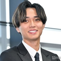 キンプリ永瀬廉、鈴木亮平の「めっちゃ可愛い差し入れ」に驚き ギャップ明かす「イメージ変わりました」【日曜劇場「リブート」】