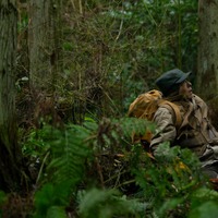 高橋一生（C）『脛擦りの森』プロジェクト