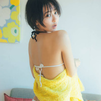 すみぽん、ほっそり美背中＆ヒップに釘付け必至！“令和の森ガール”スタイルで魅せる