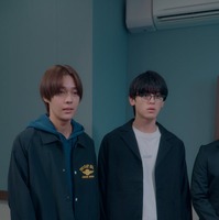 お笑いコンビBL、“押し倒し”＆2度のキスに「美しすぎる」と反響【センプラ 相方が親友で時どき恋人】