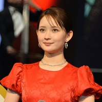 畑芽育、USJ「呪術廻戦」の“胸熱展開”に興奮 華やかドレス姿で「クールジャパン」開幕宣言