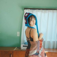 すみぽん、小ぶりでキュートな美ヒップがあらわ！可憐な装いで童話のような世界観を表現