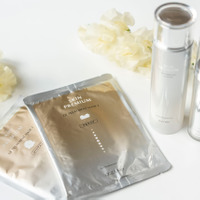 「あごの下を引き上げたいなら、マスク2枚使えばいいじゃない…」びっくり発想の「マスク２」で全顔ぎゅんぎゅんにケアする新マスク、はがすとぷるんぷるん！