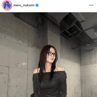 「脚長すぎる」めるる、ほっそり美肩見せのグレーコーデに反響「めちゃ似合ってる」