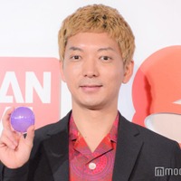 ニューヨーク嶋佐和也、“ファン歴10年”の世界的アイドルと対面「成功したオタク」「緊張してるの伝わる」の声
