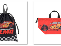 バックパック 4,400円／巾着(L) 1,500円／巾着 1,200円／レッスンバッグ 3,400円 © Disney/Pixar